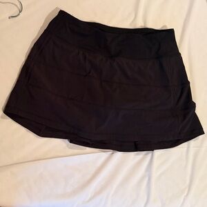 lululemon black tennis skirt with built in shorts size 4